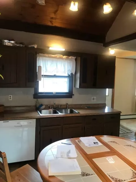 675 Killingly St, Johnston, RI 02919 photo 4