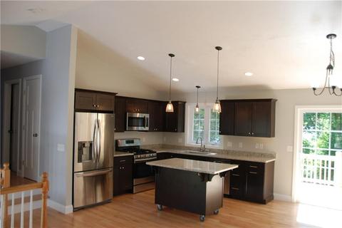 3 Berkeley St, West Warwick, RI 02893 photo 3
