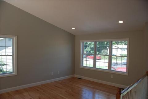 3 Berkeley St, West Warwick, RI 02893 photo 4