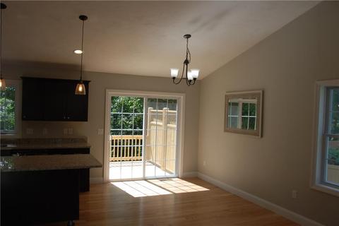 3 Berkeley St, West Warwick, RI 02893 photo 2