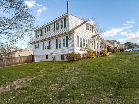 4 Grand Ave, Warwick, RI 02889 photo 3
