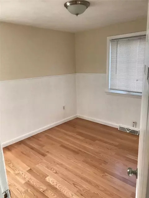 16 Smith Street St, Warwick, RI 02886 photo 9