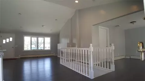 707 Commonwealth Ave, Warwick, RI 02886 photo 4