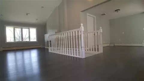 707 Commonwealth Ave, Warwick, RI 02886 photo 9