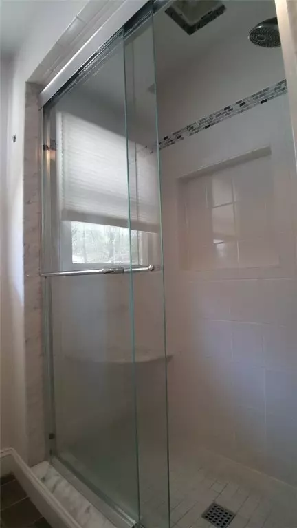 707 Commonwealth Ave, Warwick, RI 02886 photo 14