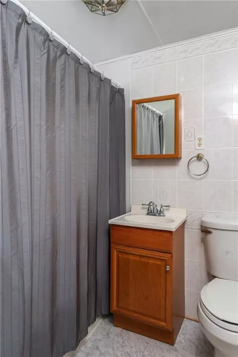 23 Arlington St, Woonsocket, RI 02895 photo 19