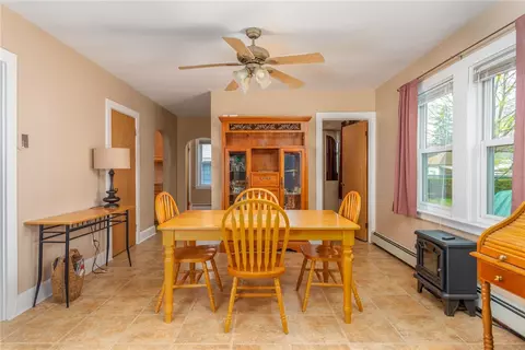 23 Arlington St, Woonsocket, RI 02895 photo 3