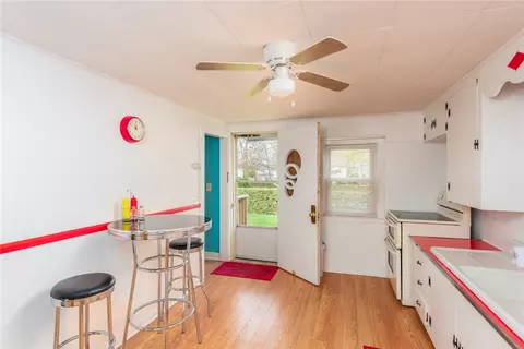 23 Arlington St, Woonsocket, RI 02895 photo 17