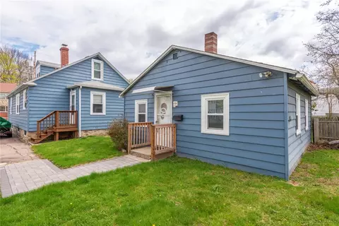 23 Arlington St, Woonsocket, RI 02895 photo 20