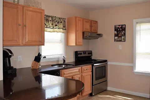 525 Post Rd, Warwick, RI 02888 photo 5