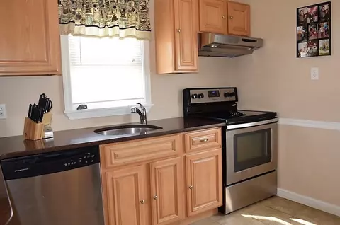 525 Post Rd, Warwick, RI 02888 photo 6