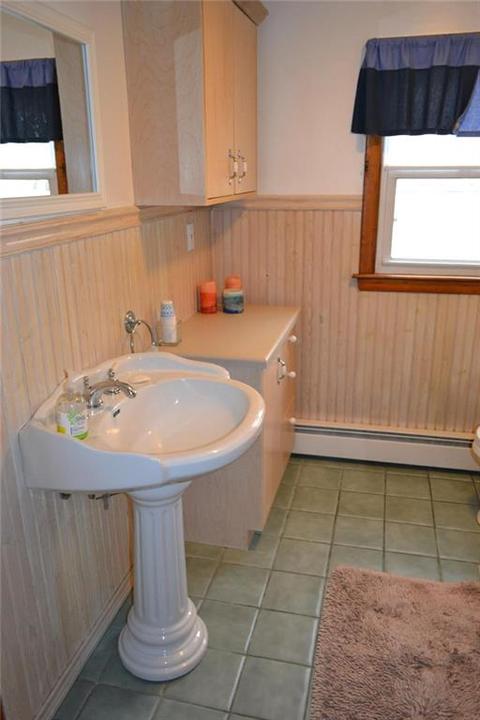279 Larch St, Woonsocket, RI 02895 photo 18