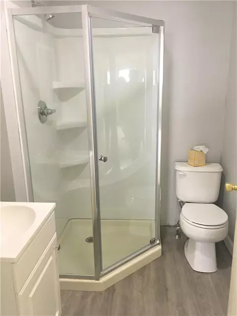 24 Barney St, Warren, RI 02885 photo 9