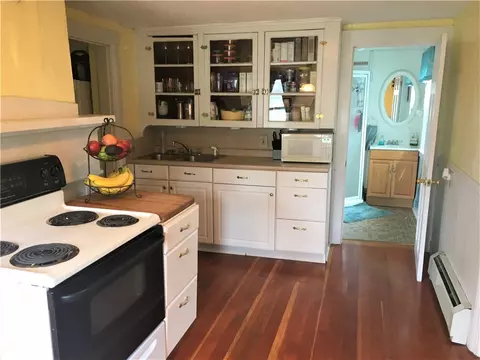 24 Barney St, Warren, RI 02885 photo 16