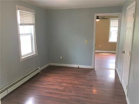 24 Barney St, Warren, RI 02885 photo 8