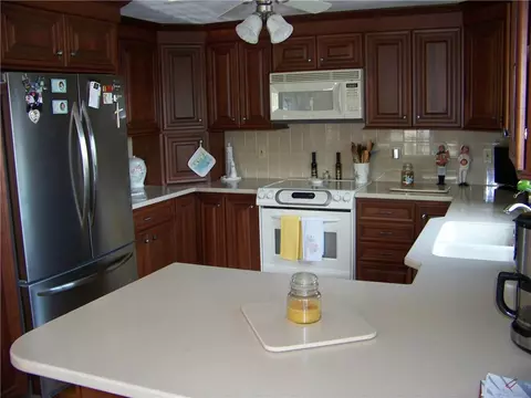 35 Long Ln, Warren, RI 02885 photo 10