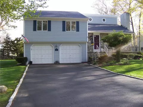 35 Long Ln, Warren, RI 02885 photo 1