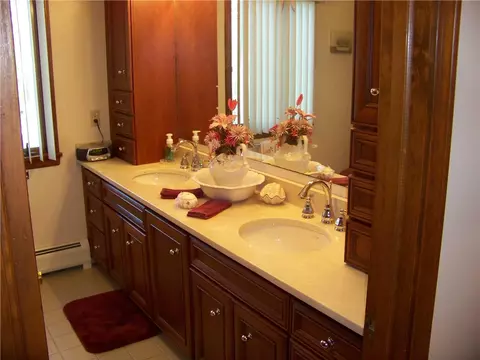 35 Long Ln, Warren, RI 02885 photo 16