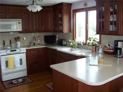 35 Long Ln, Warren, RI 02885 photo 9