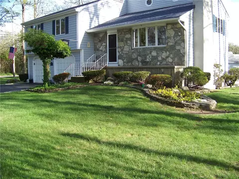 35 Long Ln, Warren, RI 02885 photo 2