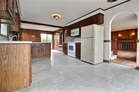 7 Batterson Ave, Westerly, RI 02891 photo 4