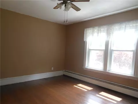 565 Central St, Mapleville, RI 02839 photo 20