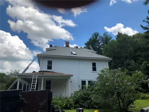 565 Central St, Mapleville, RI 02839 photo 3