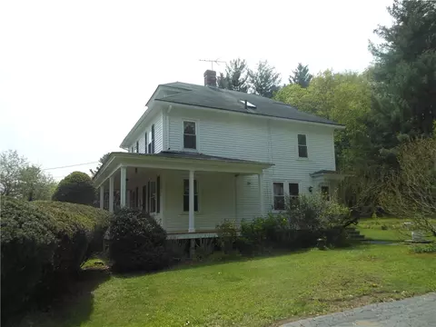 565 Central St, Mapleville, RI 02839 photo 5