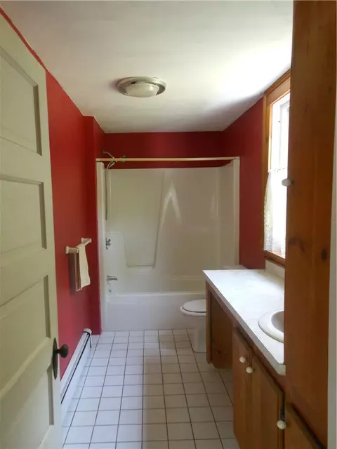 565 Central St, Mapleville, RI 02839 photo 9