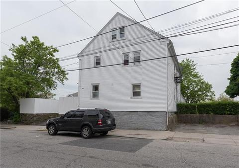 146 Arnold St, Woonsocket, RI 02895 photo 2