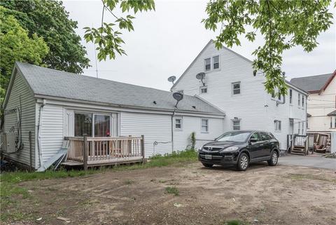 146 Arnold St, Woonsocket, RI 02895 photo 5