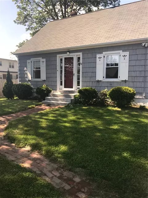 13 Fairview Ave, Westerly, RI 02891 photo 1