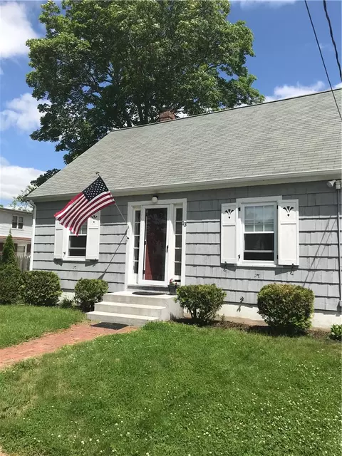 13 Fairview Ave, Westerly, RI 02891 photo 2