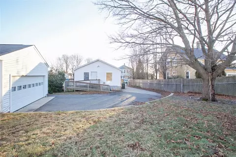 302 Orswell St, Fall River, MA 02724 photo 16