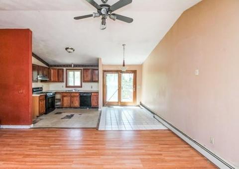 37 Jonathan Ct, Warwick, RI 02888 photo 4