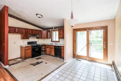 37 Jonathan Ct, Warwick, RI 02888 photo 5