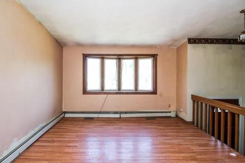 37 Jonathan Ct, Warwick, RI 02888 photo 2