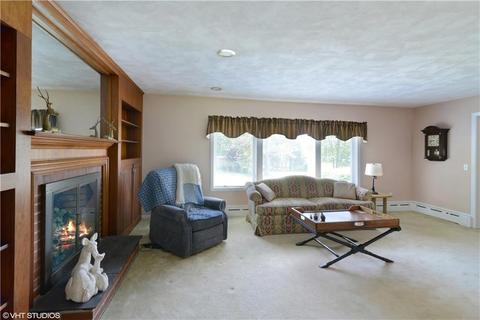 14 Hillview Dr, Westerly, RI 02891 photo 4