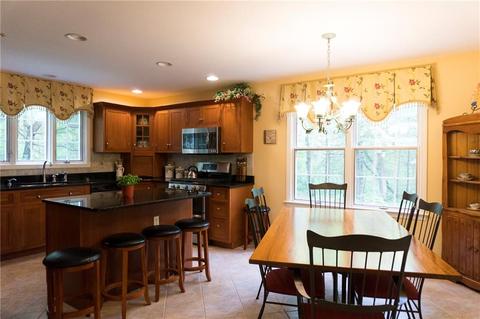 7 Bourget Ct, North Smithfield, RI 02896 photo 11