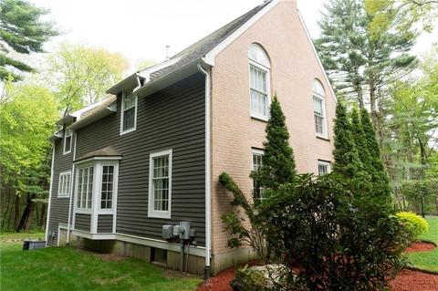 7 Bourget Ct, North Smithfield, RI 02896 photo 2
