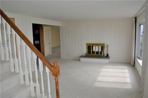 40 Ronaele Dr, Warwick, RI 02889 photo 13