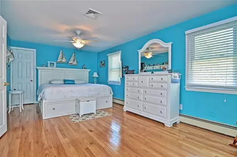18 Antony Ave, Bristol, RI 02809 photo 14