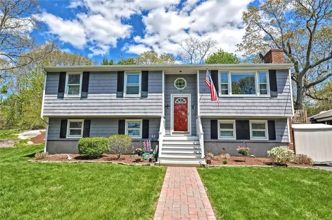 18 Antony Ave, Bristol, RI 02809 photo 1