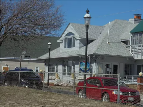 64 Uncas St, Warwick, RI 02889 photo 20