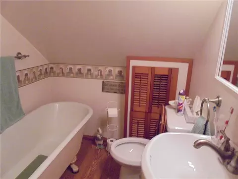 64 Uncas St, Warwick, RI 02889 photo 9