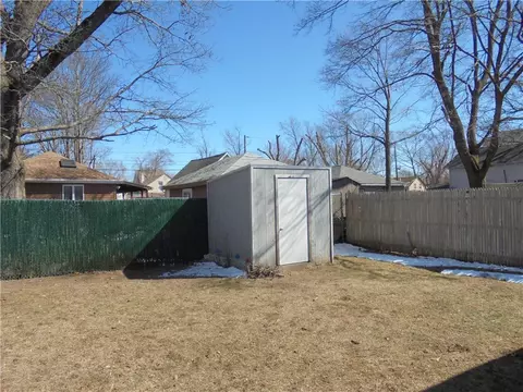 64 Uncas St, Warwick, RI 02889 photo 12