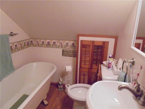 64 Uncas St, Warwick, RI 02889 photo 9