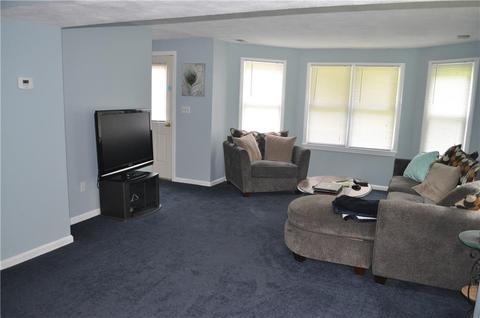 101 Brookhaven Ln, Woonsocket, RI 02895 photo 9