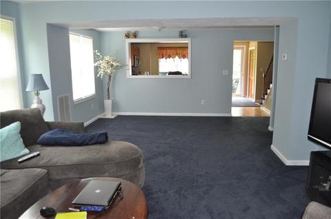 101 Brookhaven Ln, Woonsocket, RI 02895 photo 10