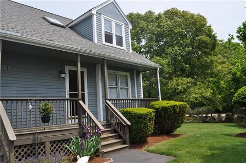 101 Brookhaven Ln, Woonsocket, RI 02895 photo 1